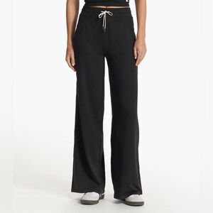Vuori Halo Essential Wideleg Pant, Size XL, NWT